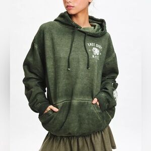 Urban Outfitters East NYC Graphic Oil Dyed Hoodie Sweatshirt Oversized Women S/M